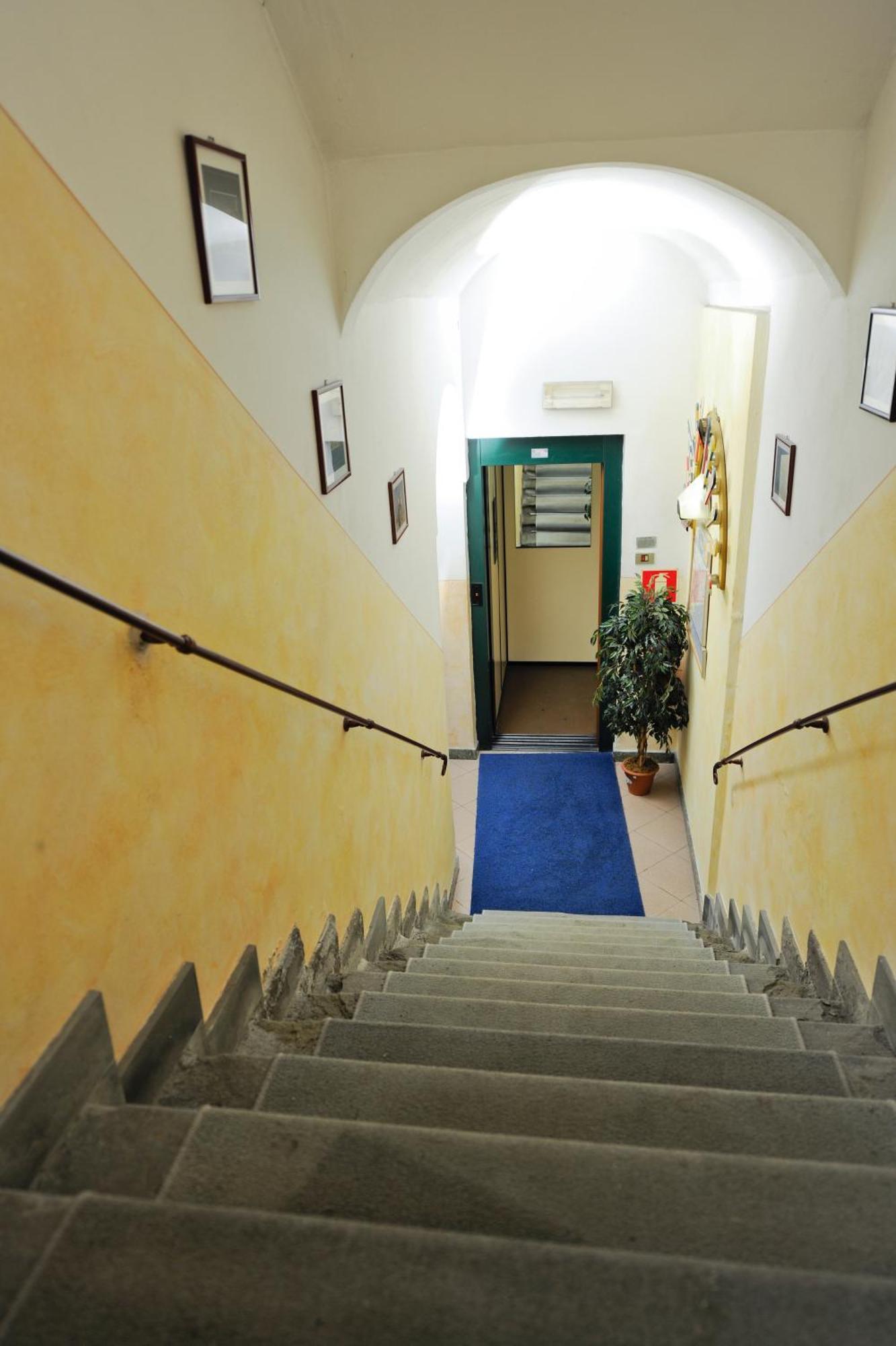 Hotel Amalfitana Пиза Екстериор снимка