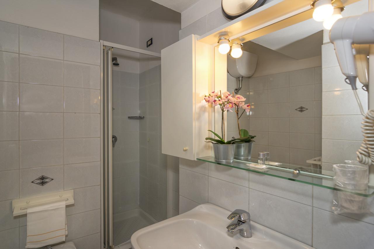 Hotel Amalfitana Пиза Екстериор снимка