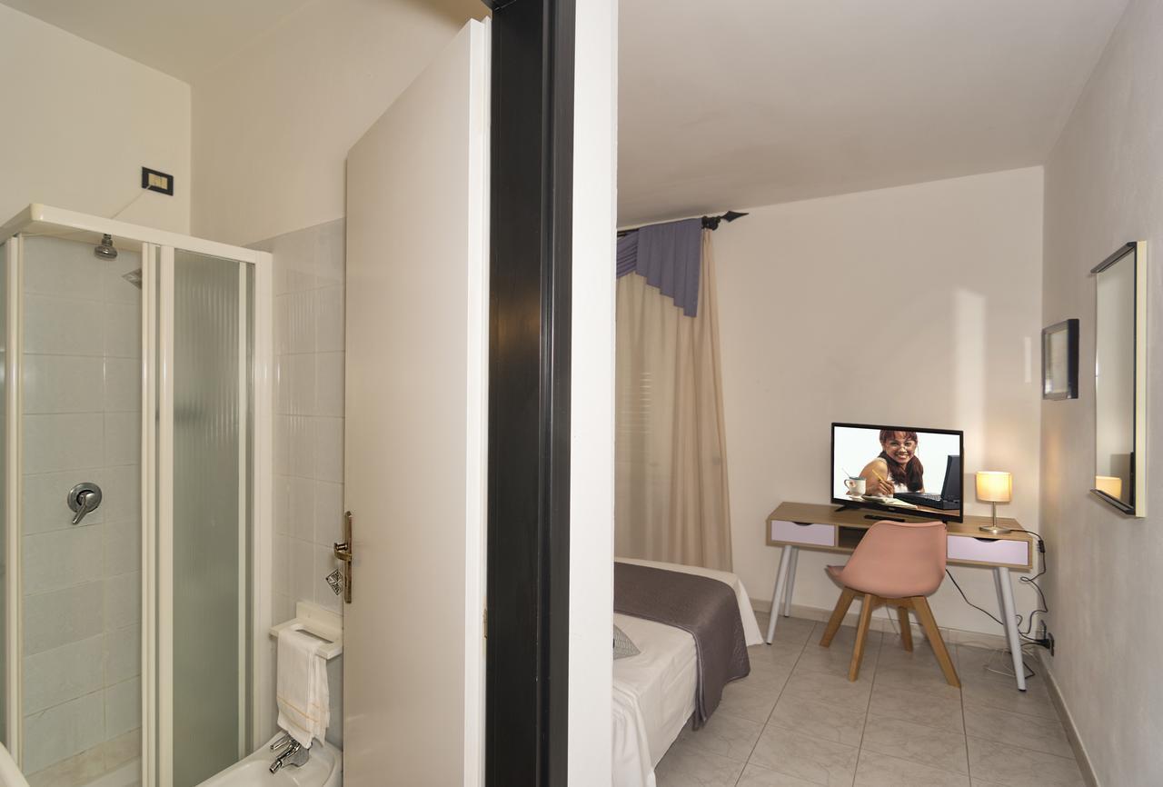 Hotel Amalfitana Пиза Екстериор снимка
