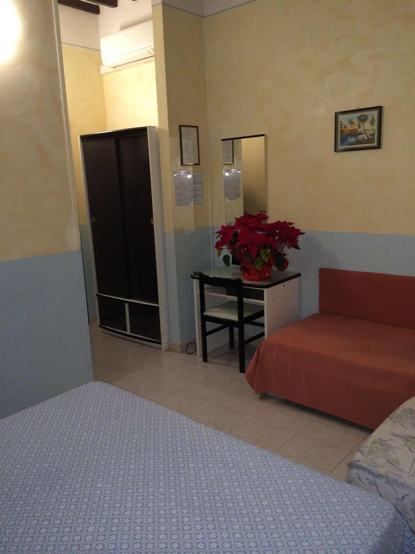 Hotel Amalfitana Пиза Екстериор снимка