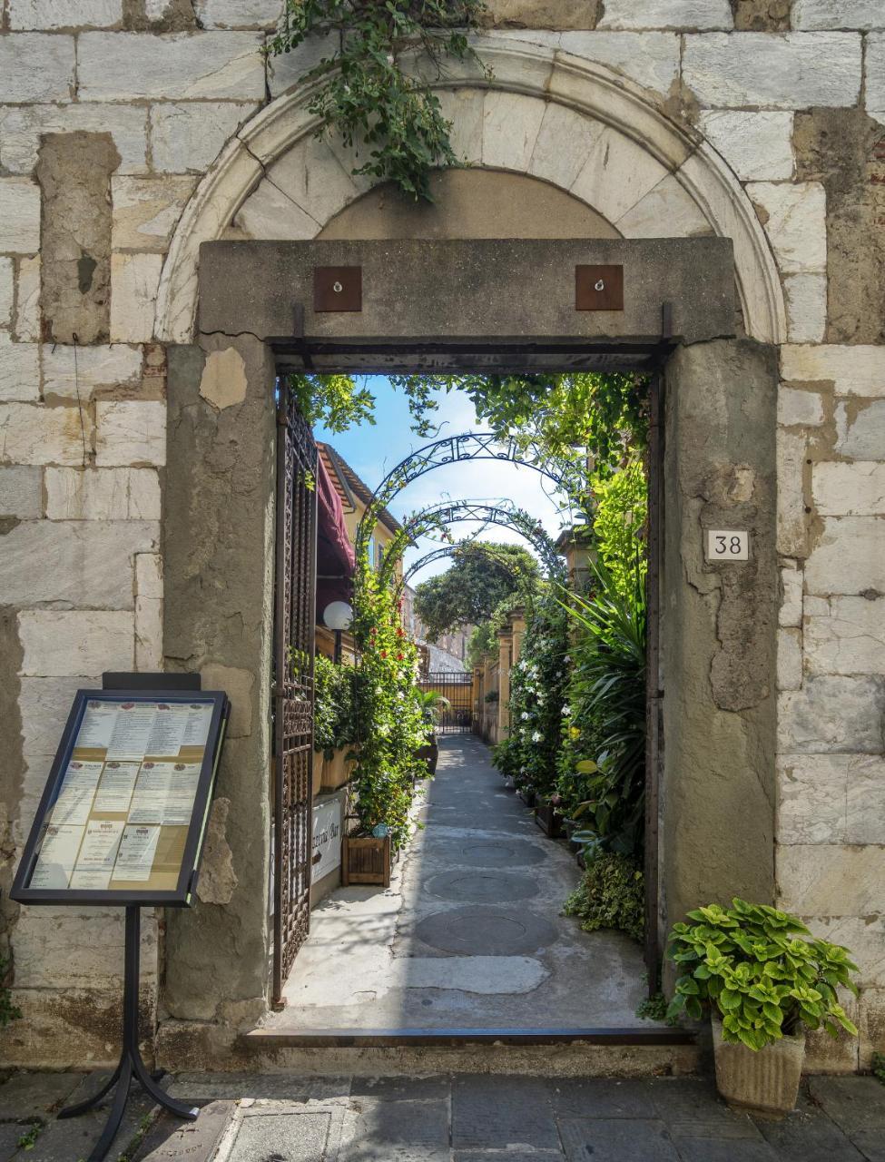 Hotel Amalfitana Пиза Екстериор снимка
